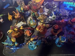 HUGE Collection Lot Of Skylanders Video Game Figures LOOSE Multiple Series