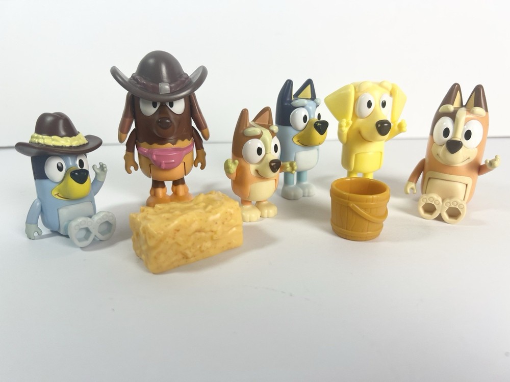Bluey And Friends Toys Figures accessories Lot Of 8