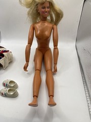 Vintage Bionic Woman Beauty Salon 1976 w/ Jamie Sommers Doll Incomplete READ