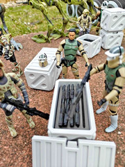 Starwars the clone wars Large cargo crate for Blaster rifles + storage insert