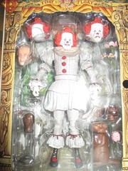 ULTIMATE BOB GRAY as PENNYWISE The Dancing Clown Welcome to Derry 7″ Figure 2026