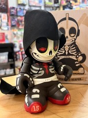 KIDROBOT KIDREAPER 15 MASCOT 7″ DESIGNER VINYL TOY ANDREW BELL 2007 WITH BOX