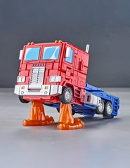 MD-005 Optimized Optimus Prime, SS86 G1 Optimized Edition, Robot. Model Toy