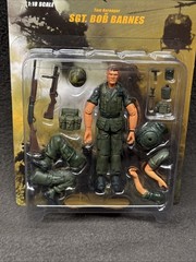 The Ultimate Soldier XD Platoon Movie SGT Bob Barnes Tom Berenger 1:18 Figure