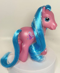 2003 Hasbro G3 My Little Pony Pink Sparkle Pony Pretty Fashions Royal Ribbon MLP