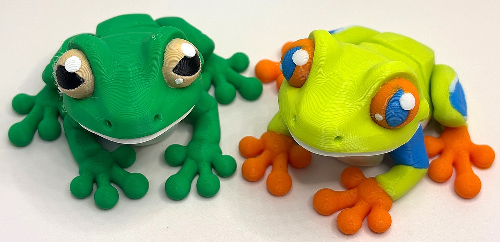Set of Two 3D Printed Articulated Frogs – Flexible Frog Figures, Two Different S