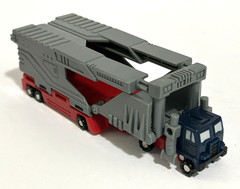 “Transformers” Overload – Micromaster Transport Car Carrier, G1 + package