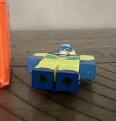 Roblox Celebrity Series 8 Heroes of Robloxia Citrus Crusher Kinetic Figure ,Code