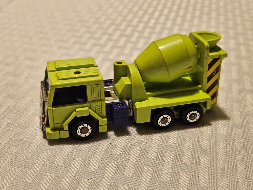 Vintage 80’s Hasbro Takara G1 Transformers “Mixmaster” Constructicon