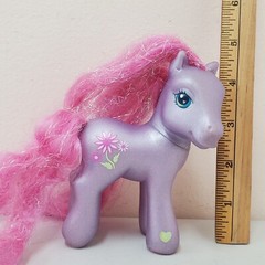 Hasbro My Little Pony G3 PETAL BLOSSOM 2003 Super Long Hair Pony