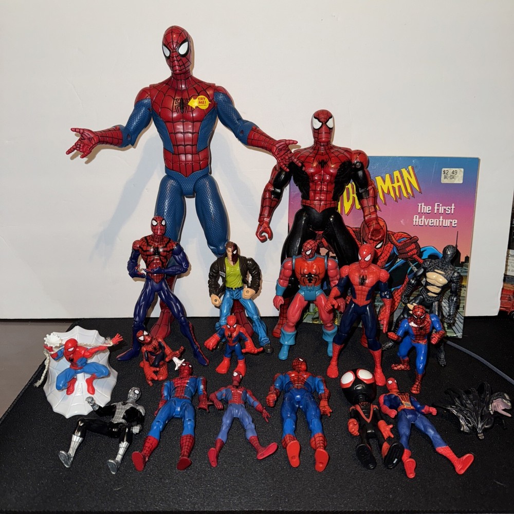 Lot Of 17 Spiderman Action Figures Marvel Toy Biz Mixed Years Talking & Book