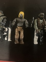 Mega Construx C.O.D lot Of 5 (custom) With Some Accessories- Guns,knives Etc…