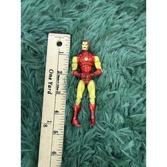 Hasbro Marvel Iron Man Action Figure 2009 Red Gold Yellow 4.5″ Tall