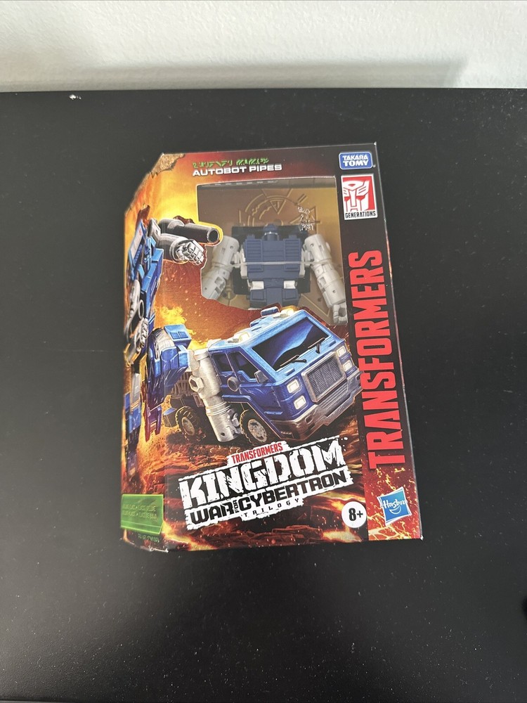 Transformers Kingdom War For Cybertron Trilogy Autobot Pipes WFC-K32 Hasbro