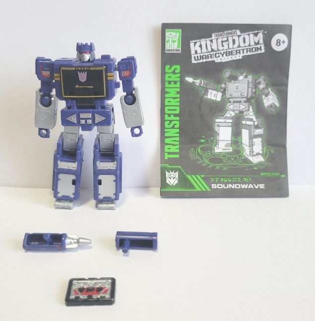 Transformers Kingdom Core CLass SOUNDWAVE Complete Loose