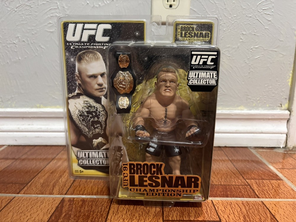Round 5 BROCK LESNAR Ultimate Collector Series 4 Champion Belt UFC Figure Sealed