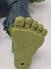 Diamond Select Marvel Select Unleashed Hulk 9″ Adjustable Action Figure Loose
