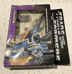 Transformers G1 DIRGE Complete w/ Insert and CUT BOX – WRONG SPECS (READ!)
