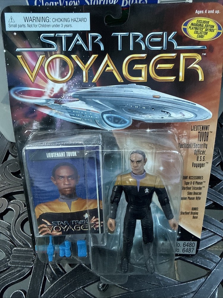 Star Trek Voyager LIEUTENANT TUVOK Action Figure 1995 Playmates Tactical Officer