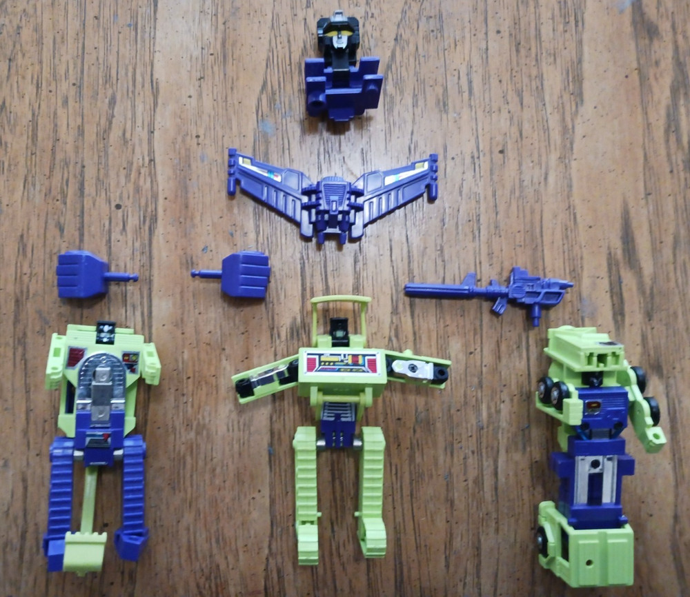 G1 Constructicons Devastator Parts Lot including Mixmaster’s Magna Laser Gun