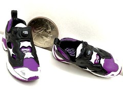 REEBOK Pump It Up! Sneakers Hat Shirt and Logo Stickers Zuru Sneakers Mini Bands