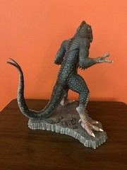 12 inch YMIR Resin Statue + Ray Harryhausen autographed DVD • The Early Years