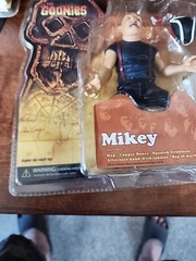 The Goonies Sloth Mezco Toys 2007! – ( RARE ERROR )- RARE ERROR – LOOK Misprint
