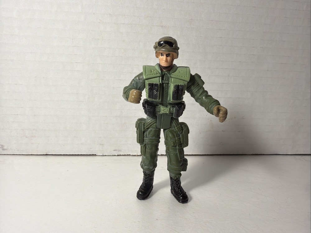 CAMOUFLAGE ARMY GREEN BERET MARINES JUNGLE SOLDIER 4″ Action Figure