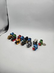 Thomas & Friends Train Tank Engine MINIS x14 in Travel Case Steam Team Classics