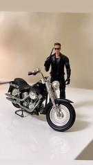 1/18 Joytoy Figure & Ertl Harley-Davidson Fat Boy motorcycle