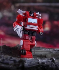 Dr Wu Customs DW-E24 Inferno Firefighters Mini G1 Extrme Warfare Action Figure