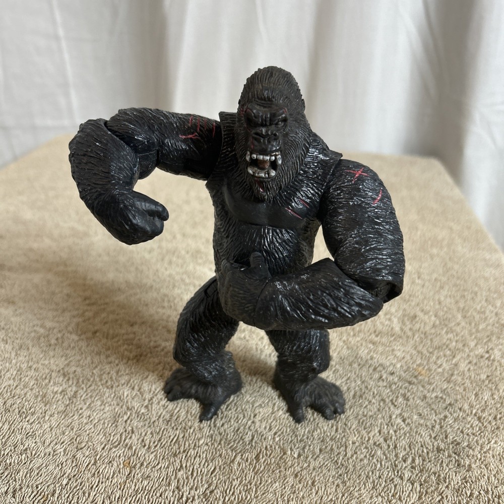 King Kong 6″ Action Figure Playmates Punching Action Twist 100-002