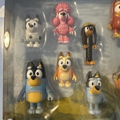 Bluey Family and Friends Pack 8 Figure Multi Pack.. New In Box But Box Damaged
