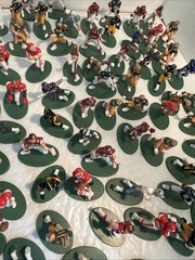 Lot of 100+all teams Mini Player Figures McFarlane style, 1997
