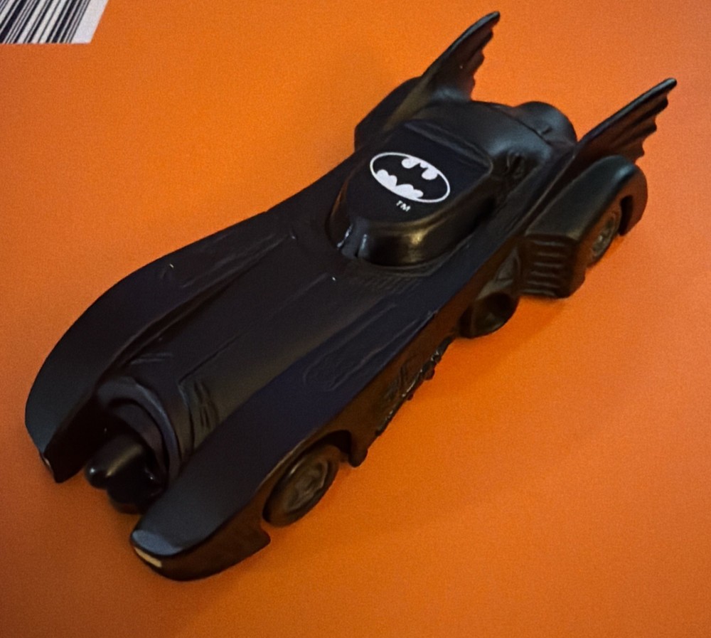 1992 Batman Returns – BATMOBILE – ERTL Die-Cast Metal Vehicle