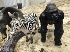 Wild Animal Figures Lot X8 Safari & MOJO 1997-23 Giraffe, Elephant, Gator