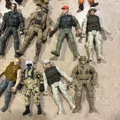Chap Mei Army Solder Green Uniform W/Red Hat 4” Action Figure + 17 Other Figures