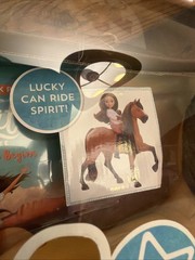 Spirit Riding Free Deluxe Feeding Set – new w/ box damage – sound movement 2017
