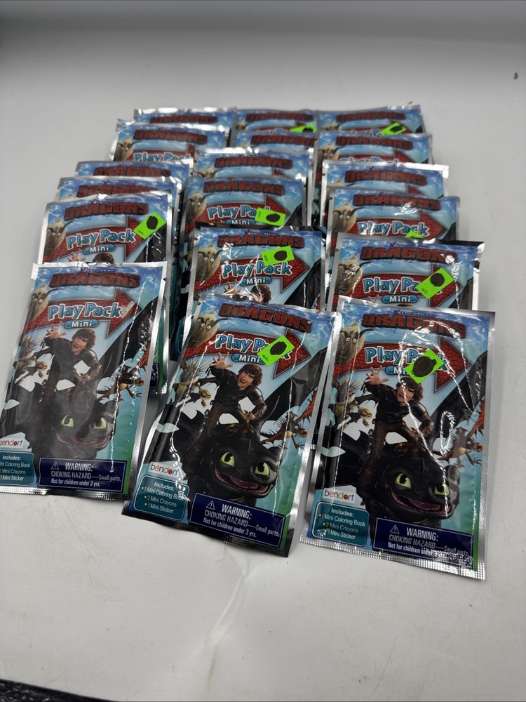 How to Train Your Dragon Play Pack Mini Coloring Book & Stickers Set of 18