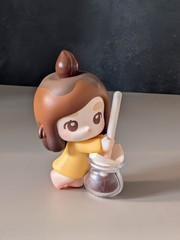 Pop Mart POP BEAN Coffee Factory Series, CHAKA , MOLLY
