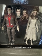 Epic Universe – Dark Universe Dracula’s Bride and Dracula Action Figure NEW