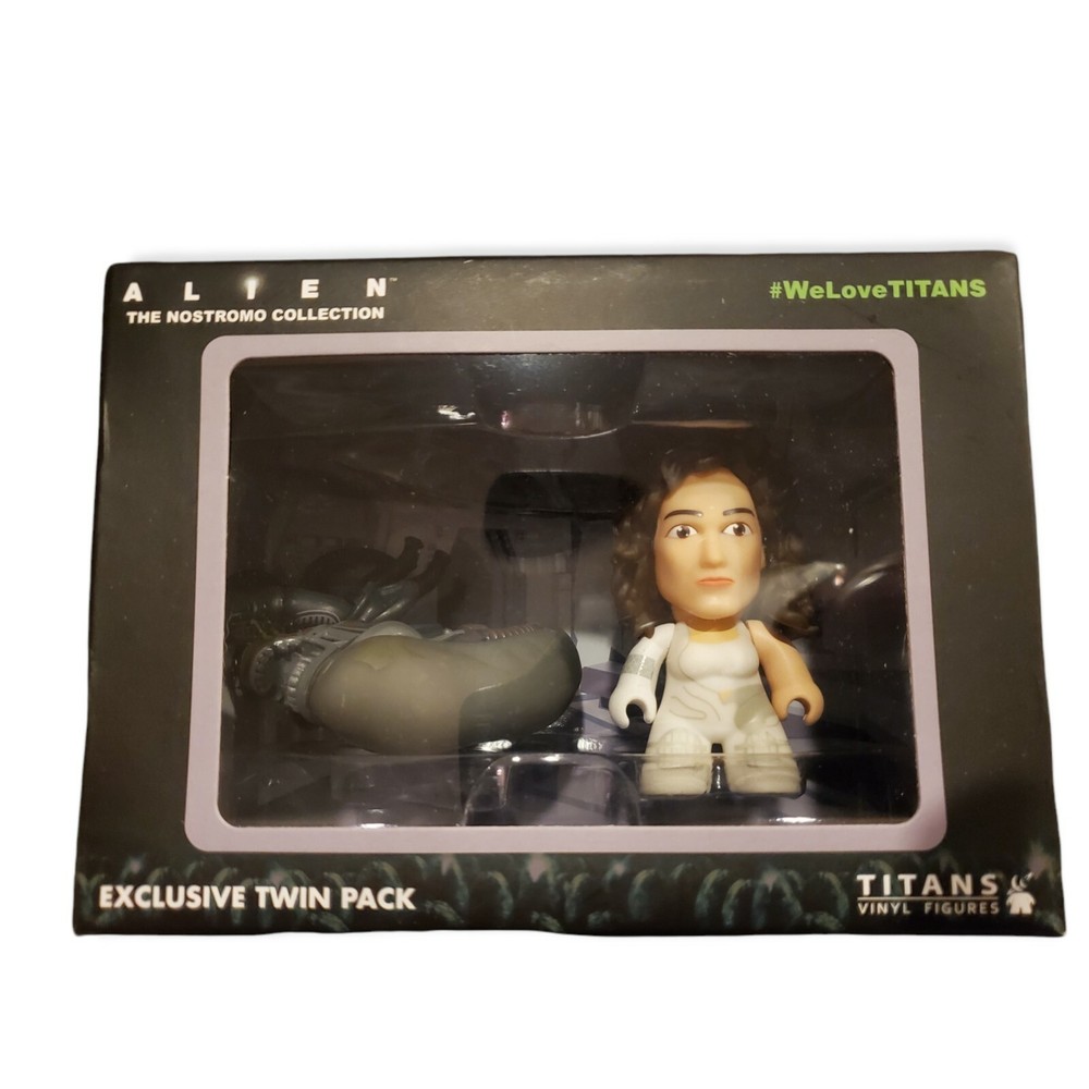 Alien Ripley & Xenomorph Acid Spatter 3″ Titans Vinyl Figure 2-Pack