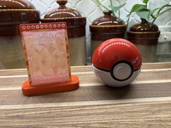 Pokemon 2017 talking red pokeball, sounds and lights up And Card Case