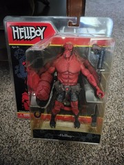 Mezco 2005 Hellboy (Mignola Art Version) (closed mouth, no shirt) (MINT, SEALED)