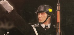 Willi Bauer Dragon DID German WWII Ceremonial Guard SS Algemine 1/16 Figurine