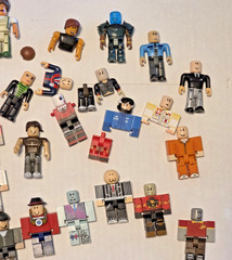 Roblox Video Game Character Lot Of 20+ Figures / See Photos