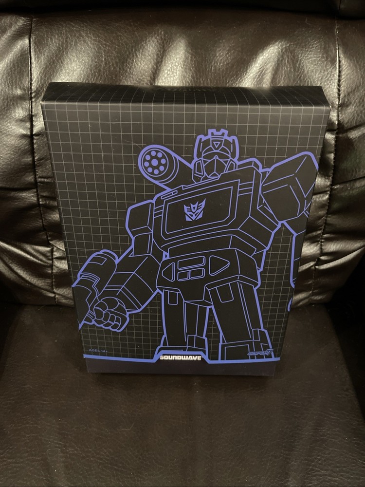 Transformers Ultimates Wave 4 Soundwave Figure Super 7