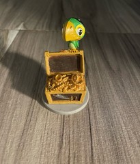 DISNEY SKULLY PET BIRD FIGURE Jake Neverland Pirates Cpt. Hook 2.25″ CAKE TOPPER