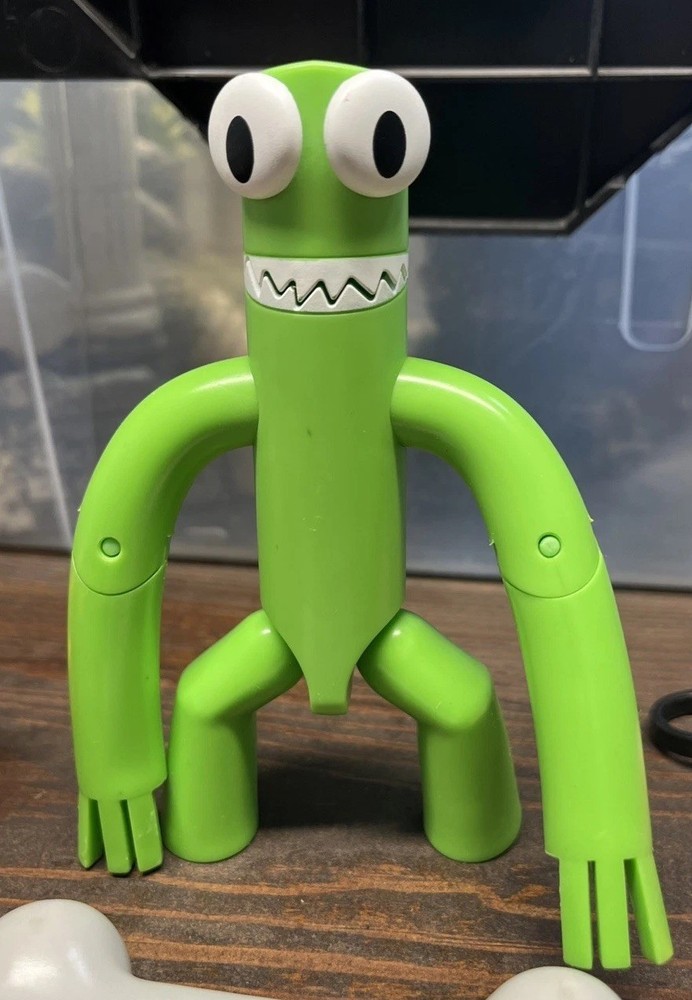 PhatMojo Rainbow Friends Green Variant 5.25″ Action Figure Tongue Feature