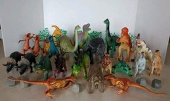 35 Toy Dinosaurs Trees Rocks Monsters Roaring Triceratops Apatosaurus T-Rex Used